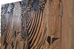 Armoire à bouteilles en bois d'acacia sculptée a main