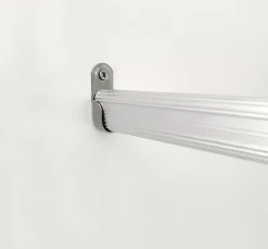 Armoire avec 3 portes coulissantes coloris blanc - Hauteur 200 x Longueur 150 x Profondeur 55 cm