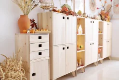 Armoire Dinamic à 4 portes en pin avec 4 tablettes 105,4x70,8x33 cm