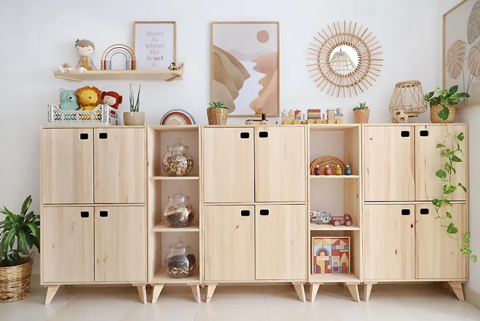 Armoire Dinamic à 4 portes en pin avec 4 tablettes 105,4x70,8x33 cm