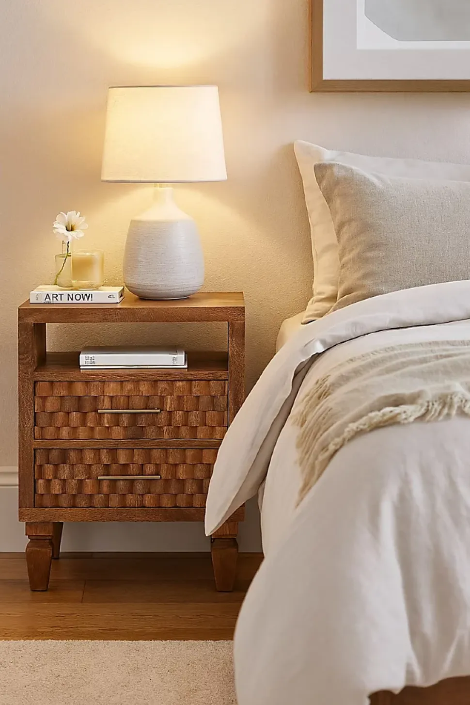 Artisan Furniture Bois massif Arno table de chevet in teck doré, 2 tiroirs, 1 niche ouverte, beige