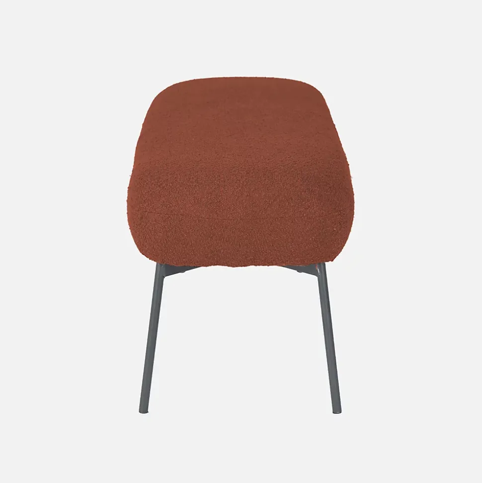 Banc. bout de lit avec revêtement bouclette texturée. rouille. pieds en métal noir. L 120 x P 41 x H 42.5cm