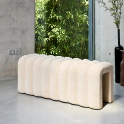 Banc. bout de lit beige contemporain en tissu