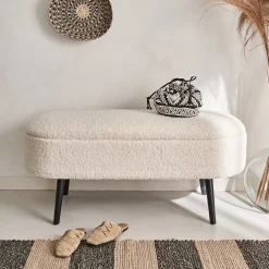 Banc coffre. bout de lit avec revêtement bouclette. écru. pieds en bois noir. L 112 x 44 x 50cm