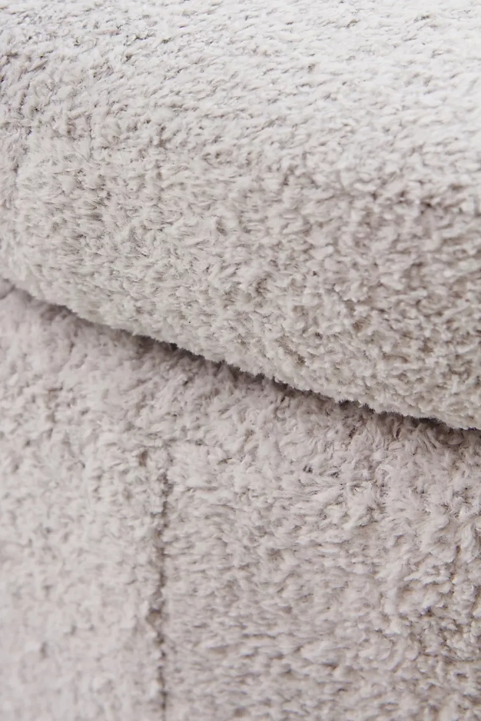 Banquette coffre avec structure et pieds tapissés en boucle gris clair