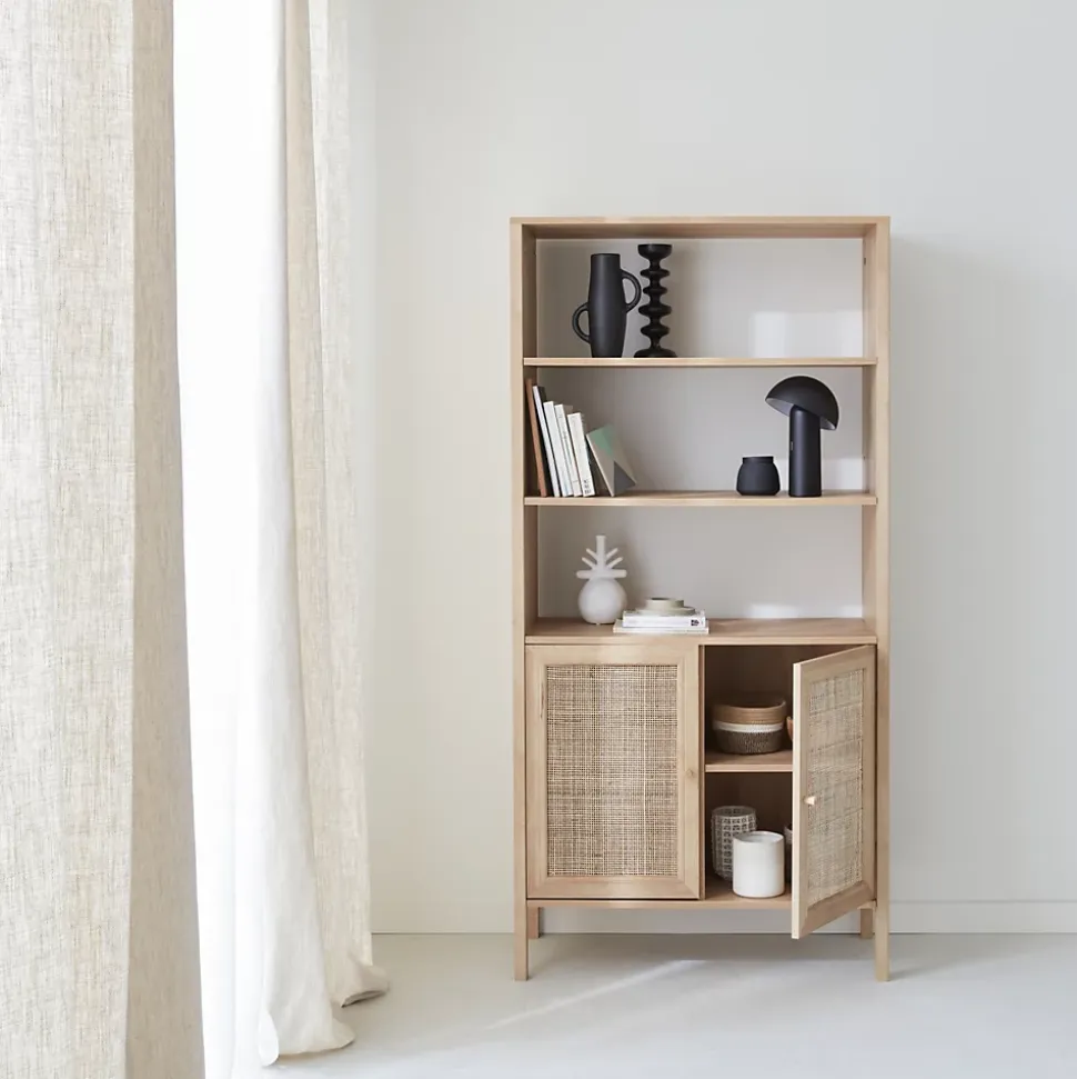Bibliothèque décor bois et cannage - Bohème - 4 niveaux. 2 portes. 5 étagères
