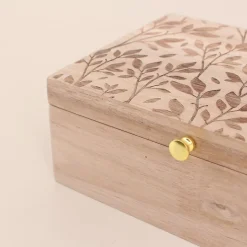 Boite à bijoux en bois relief fleuri 19x14cm