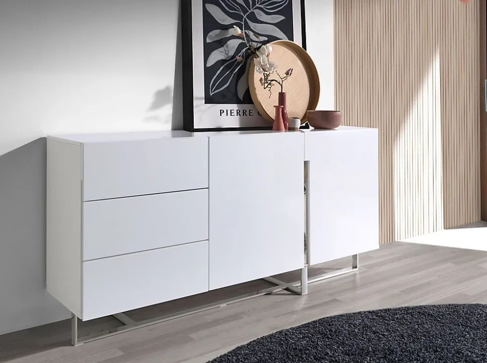 Buffet en bois blanc et acier chromé