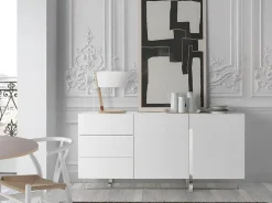 Buffet en bois blanc et acier chromé