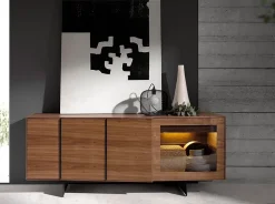 Buffet en noyer et acier noir avec éclairage intérieur