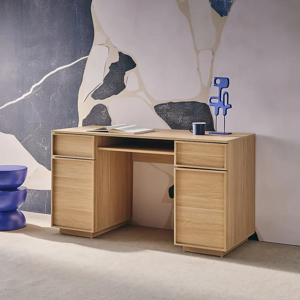 Bureau effet bois naturel 2 portes 2 tiroirs 1 niche 140cm - L 140 x P 55 x H 77cm - Kuba