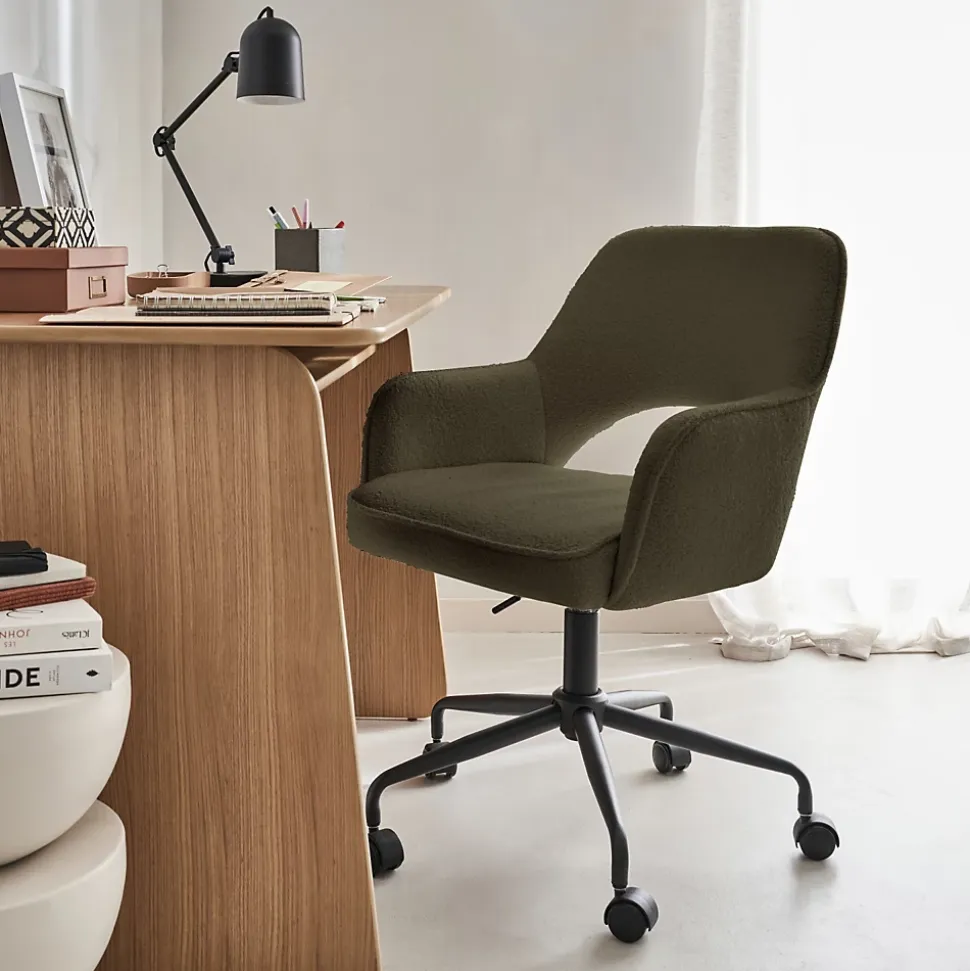 Chaise de bureau à roulettes bouclettes kaki foncé. Jim. L 60 x P 62 x H 89 / 99cm.