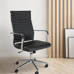 Chaise de bureau Canby similicuir, réglable en hauteur, pivotante, dossier et accoudoirs. Noir