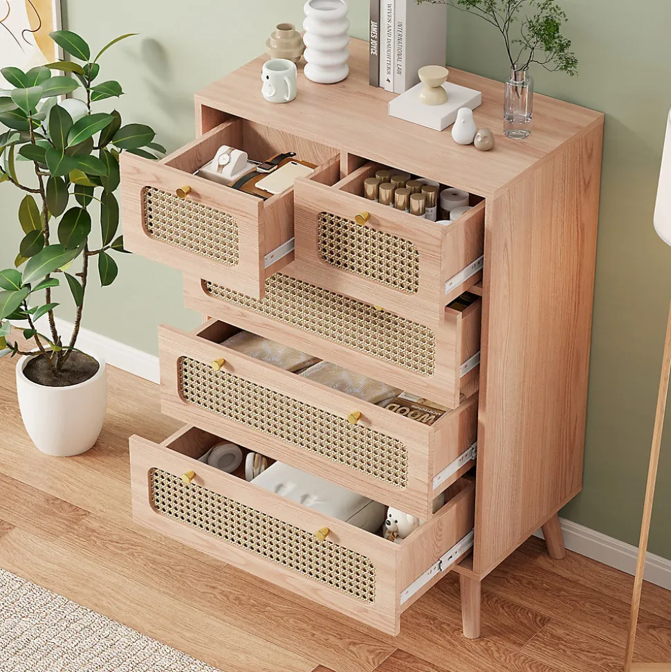 Commode 5 tiroirs en bois naturel avec façades en rotin tressé, cadre en bois massif