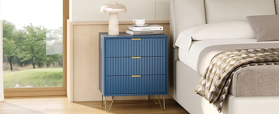 Commode, pieds et poignées en métal doré, robuste et durable, avec 3 tiroirs, bleu