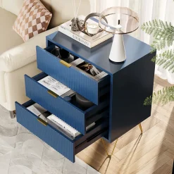Commode, pieds et poignées en métal doré, robuste et durable, avec 3 tiroirs, bleu