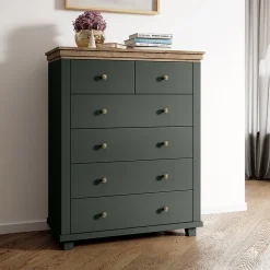 Commode XL design 6 tiroirs. Coloris vert kaki et chene. Collection ASSIA