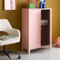 Commode/armoire en métal rose. 2 espaces de rangement. casiers