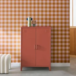 Commode/armoire en métal terracotta. 2 espaces de rangement. casiers