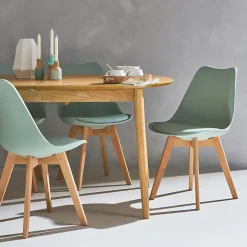 Lot de 4 chaises scandinaves. pieds bois de hêtre. chaises 1 place. vert céladon