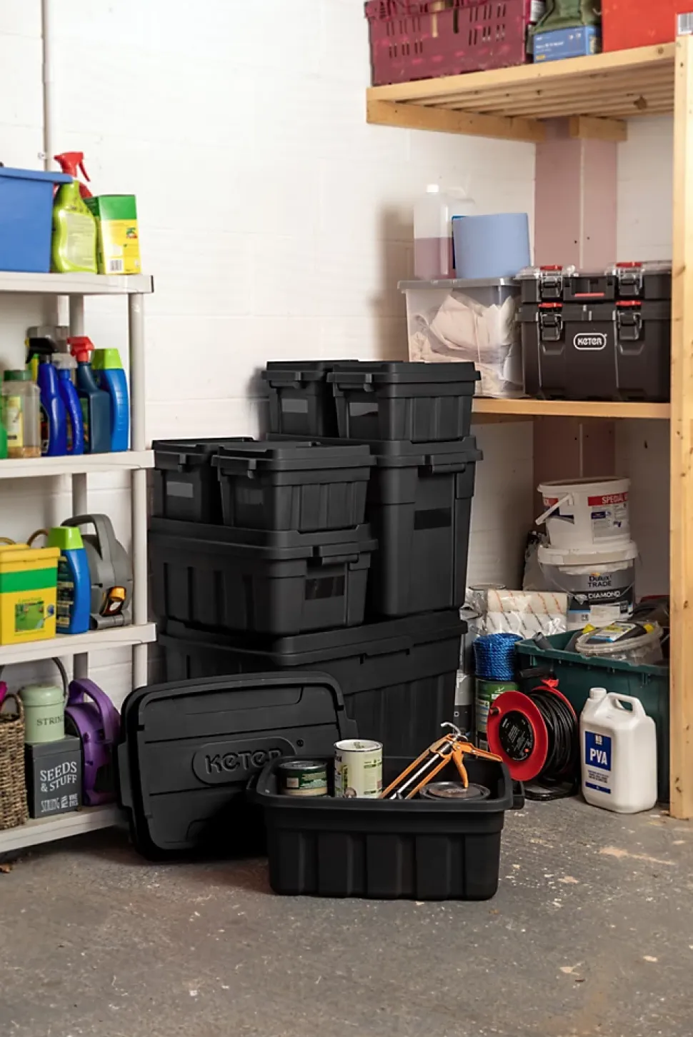 Malle de rangement 37L noire avec couvercle l.41 x H.26 x P.60 cm, Keter Tote