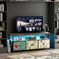 Meuble TV 137 cm avec LED, plateau effet bois tigre, 4 tiroirs tissu coloré, cadre métal, rangement moderne pieds réglables