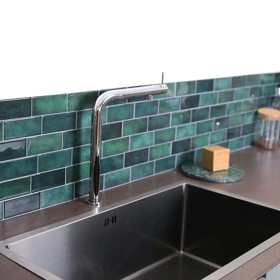 Mitigeur de cuisine argenté avec douchette Essebagno Magic