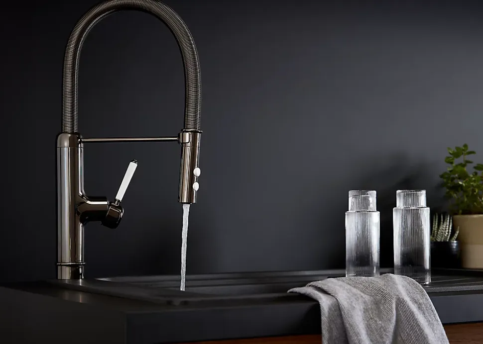 Mitigeur de cuisine avec douchette noir GoodHome Gevuina