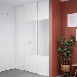 Porte de placard coulissante avec miroir blanc brillant profil blanc GoodHome Arius H. 248,5 x L. 62.2 cm + amortisseurs