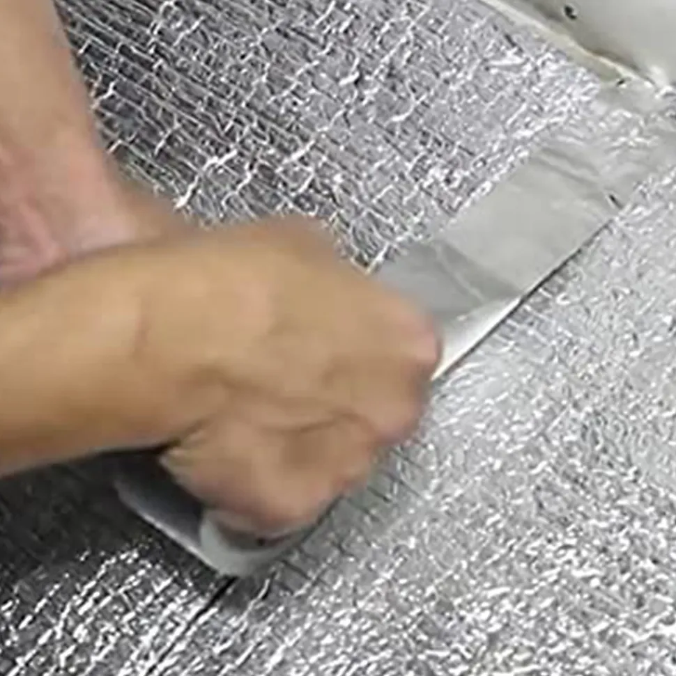 Ruban aluminium (45 m x 50 mm) - Spécialement conçu pour l'étanchéité des isolants réfléchissants thermiques et acoustiques