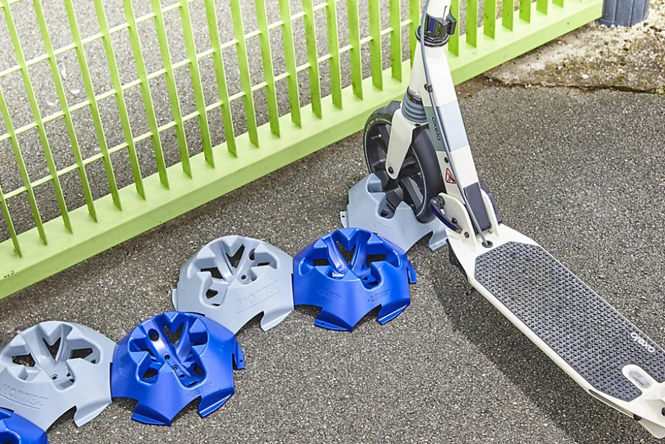 Support trottinette au sol Mottez L. 21 cm gris