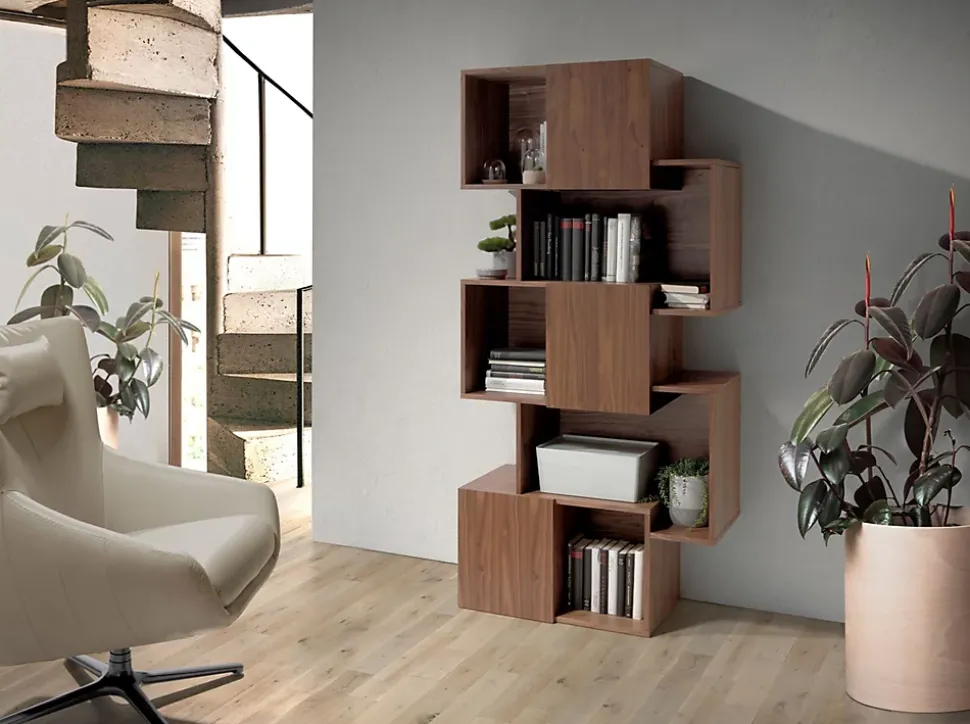 Étagère en bois de noyer élégante avec portes en acier chromé