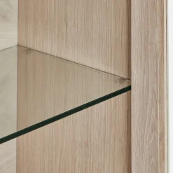 Vitrine murale Nyborg avec 3 portes et 3 niches - Chêne massif et MDF - Naturel